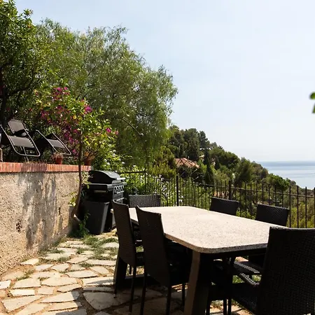 Santa Croce Luxury Apartamento Alassio