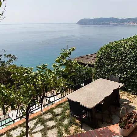Santa Croce Luxury Alassio